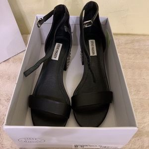 Steve Madden Improv black multi